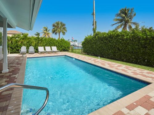 813 Buttonwood Ct, Marco Island FL  34145-2300 exterior