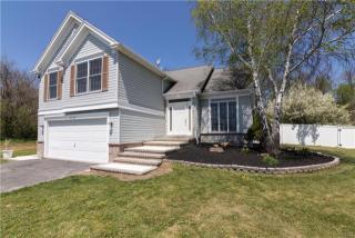 4745 Trojan St, Orefield, PA 18069-9653