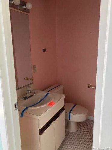 52 Arthur Ct, Rye Brook NY  10573-3153 exterior