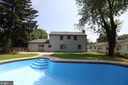 42 Temple Ln, Willingboro NJ  08046-3706 exterior