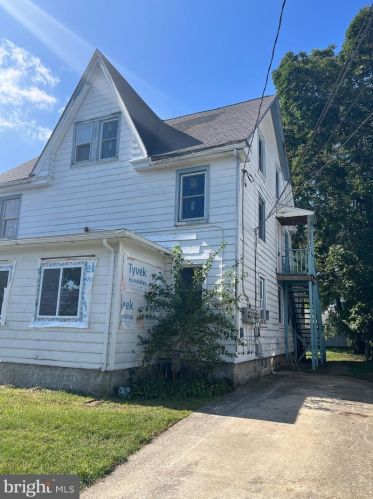 240 Billings Ave, West Deptford, NJ 08066-2225