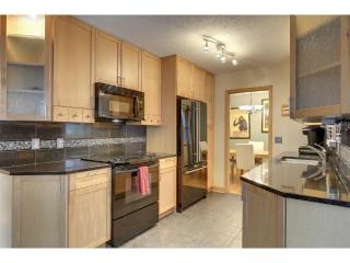 8216 Northern Dr, Minneapolis, MN 55427-2537