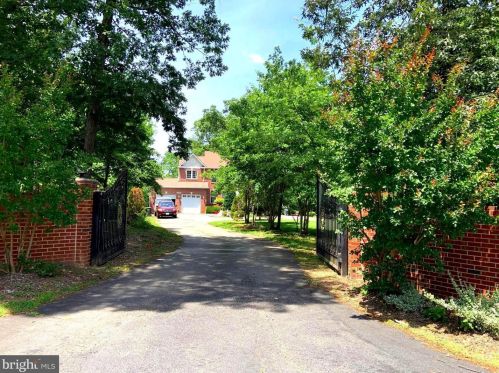 1700 Horner Rd, Woodbridge, VA 22191-1915