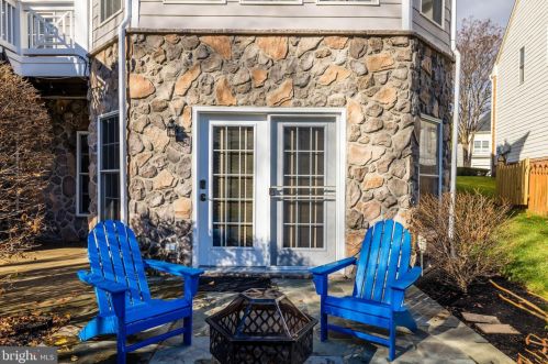 43331 Riverpoint Dr, Leesburg VA 20176-1296 exterior