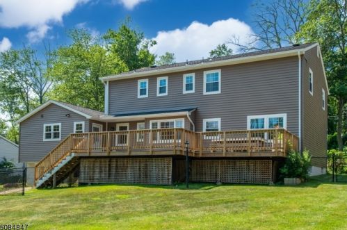 107 Spring Brook Rd, Morristown NJ  07960-6376 exterior