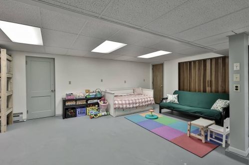 7702 Cella Dr, Cincinnati OH 45239-4108 exterior