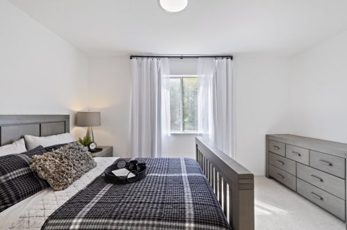 186 Baurer Cir, Folsom CA  95630-6786 exterior