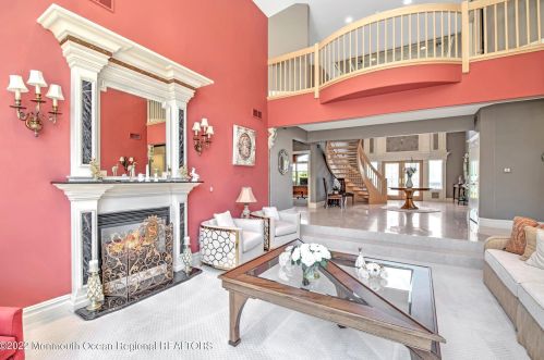 24 Dora Ln, Holmdel Village NJ  07733-1671 exterior
