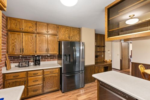 6822 Eastwood Trl, West Bend WI  53090-8912 exterior