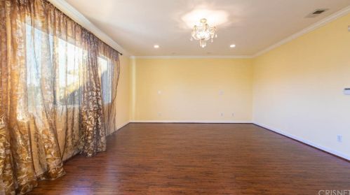 15728 Leadwell St, Van Nuys CA 91406-2537 exterior