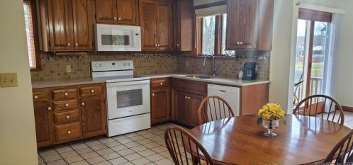 502 Lower Ln, Kensington CT  06037-3116 exterior