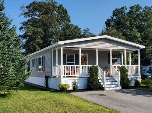 2 Lilac Way, North Hampton, NH 03862-4427