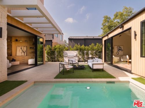 4552 Wortser Ave, North Hollywood CA  91604-1015 exterior