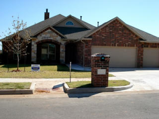 8736 Pikes Peak Rd, Yukon, OK 73099-9784