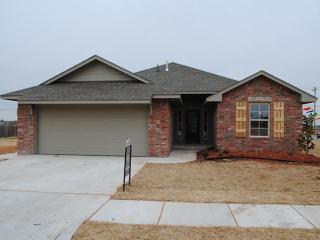 11729 16th St, Yukon, OK 73099-6972