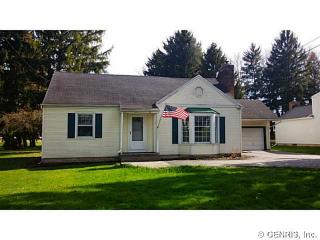 57 Country Ln, Penfield, NY 14526-1028