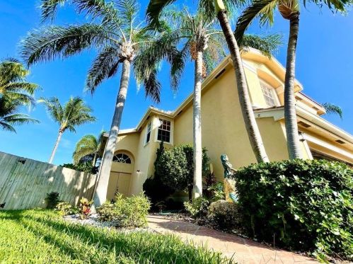 3599 Danbury Ct, Boynton Beach, FL 33436-8553