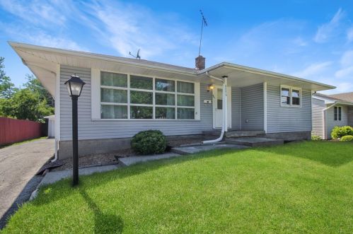 8246 Jackson Ave, Hammond, IN 46321-1633