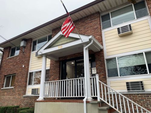 713 Willis Ave, Williston Park, NY 11596-1151