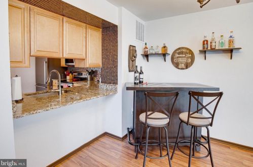 3522 Caledonia Cir, Woodbridge VA  22192-1063 exterior