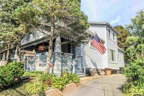 1428 Garner Ave, Schenectady, NY 12309-5202