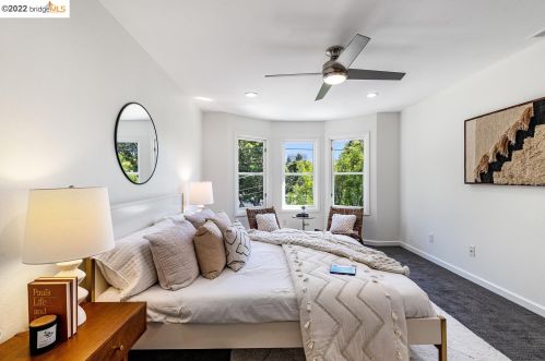 550 25th St, Oakland CA  94606-3336 exterior