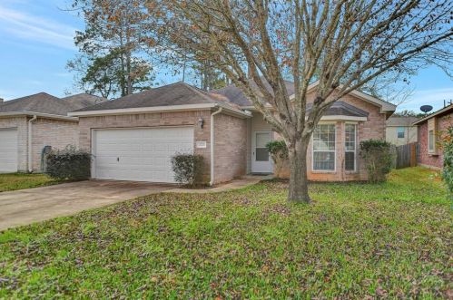 2221 Nicholas Xing, Conroe TX  77304-4982 exterior