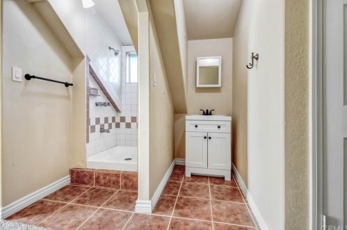 451 Kelly Ln, Colton CA  92324-2017 exterior