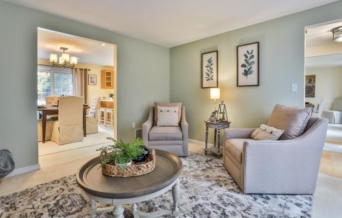 40 Laurel Crst Dr, Brookline NH 03033-2137 exterior