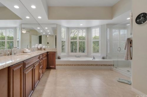 15 Napoleon Rd, Rancho Mirage CA  92270-2715 exterior