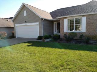 4605 High Vista Cir, Canton, OH 44714-1146