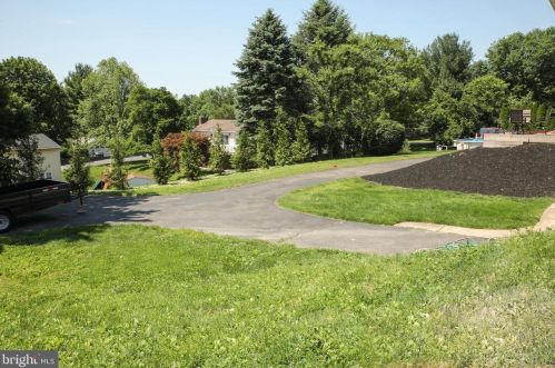 602 Winding Hill Rd, Navy Sup Dpt PA  17055-4992 exterior