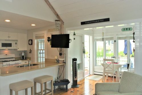 21 Brant Rock Rd, Mashpee MA exterior