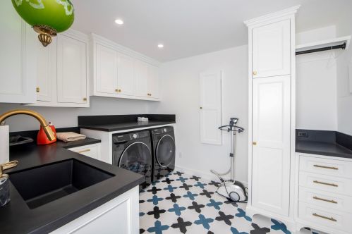 719 Lilac Dr, Santa Barbara CA  93108-1436 exterior