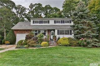 101 Avondale Dr, South Setauket, NY 11720-2837
