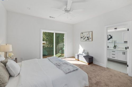 841 58th St, Oakland CA  94608-1403 exterior