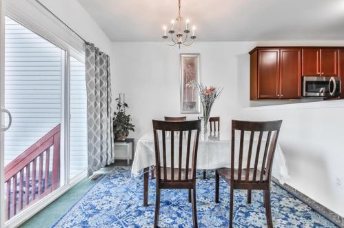 959 King Way, Breinigsville PA  18031-1484 exterior