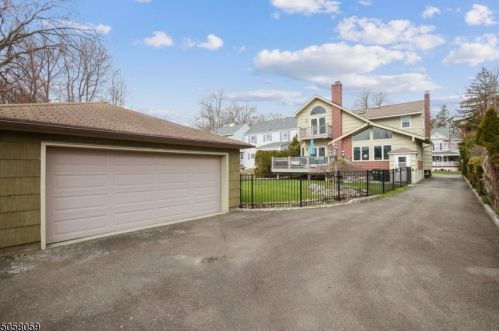 43 Prospect St, Verona NJ  07044-1500 exterior