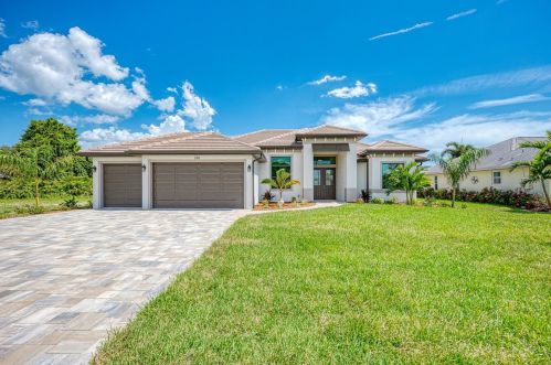 286 Rotonda Blvd, Placida, FL 33947-2158