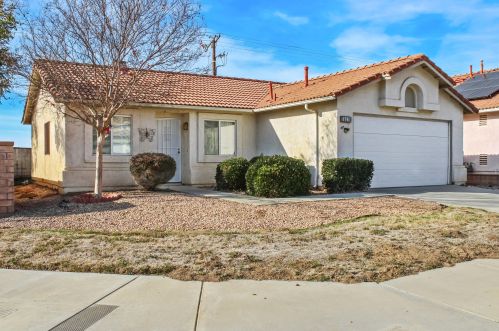 10370 Bel Air Dr, Beaumont CA  92223-5580 exterior