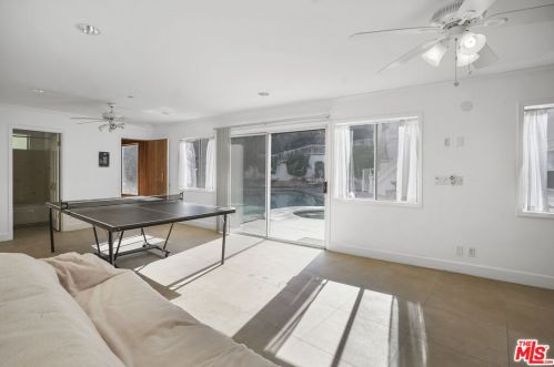 3511 Berry Dr, North Hollywood CA  91604-3862 exterior