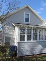 1306 Minnesota St, Oshkosh WI  54902-6522 exterior