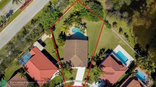 18395 12th St, Hollywood, FL 33029-3675
