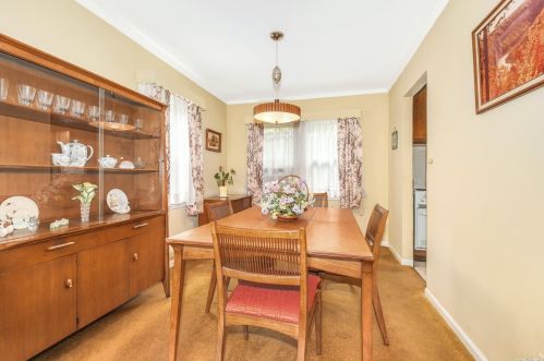 11 Ruby Ln, Huntington Station NY  11746-4518 exterior