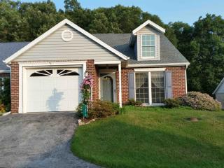 2318 Majestic Ct, Chambersburg, PA 17202-8046