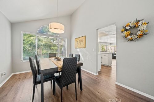 22114 Pamplico Dr, Santa Clarita CA  91350-2186 exterior