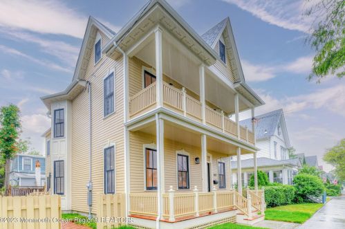 107 Broadway, Ocean Grove, NJ 07756-1274