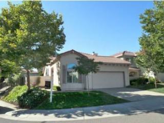 2826 Catalina Dr, Rocklin, CA 95765-5165