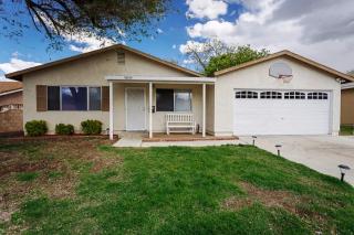 43334 27th St, Lancaster, CA 93536-5301