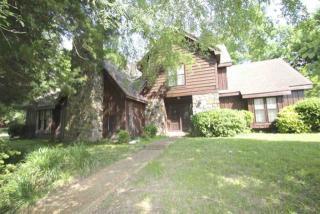 7117 Woodridge Ln, Memphis, TN 38138-2613